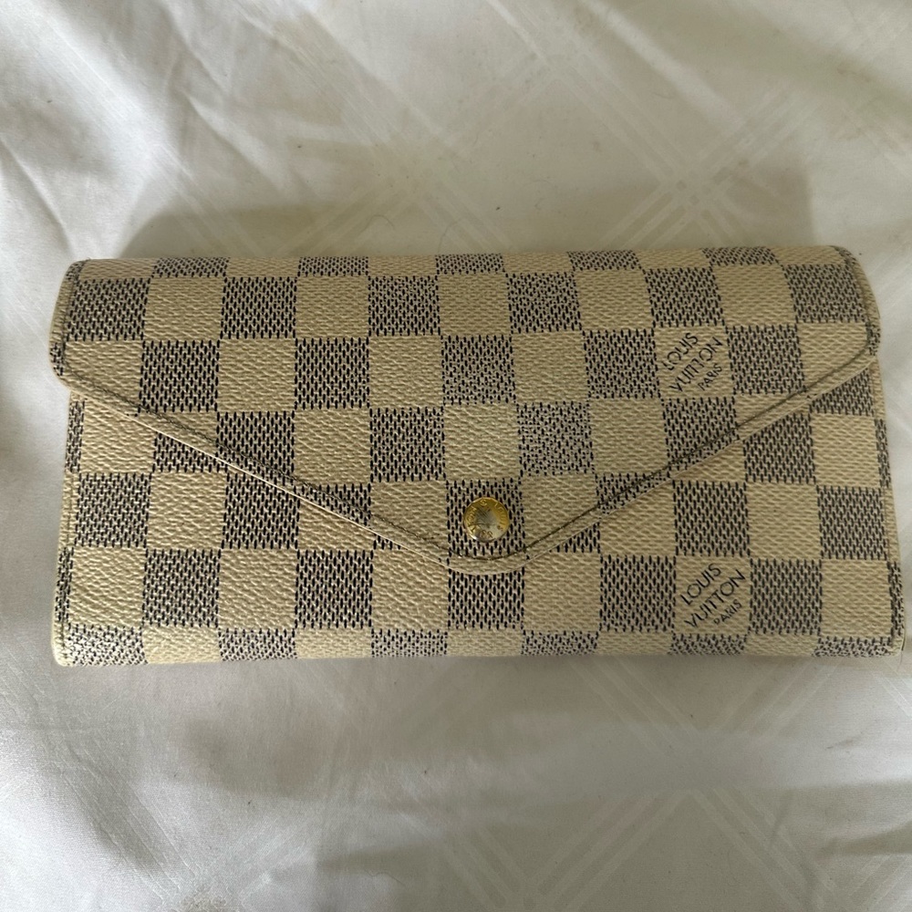 Louis Vuitton Envelope Wallet with Zippered removable coin purse. Damier Azur